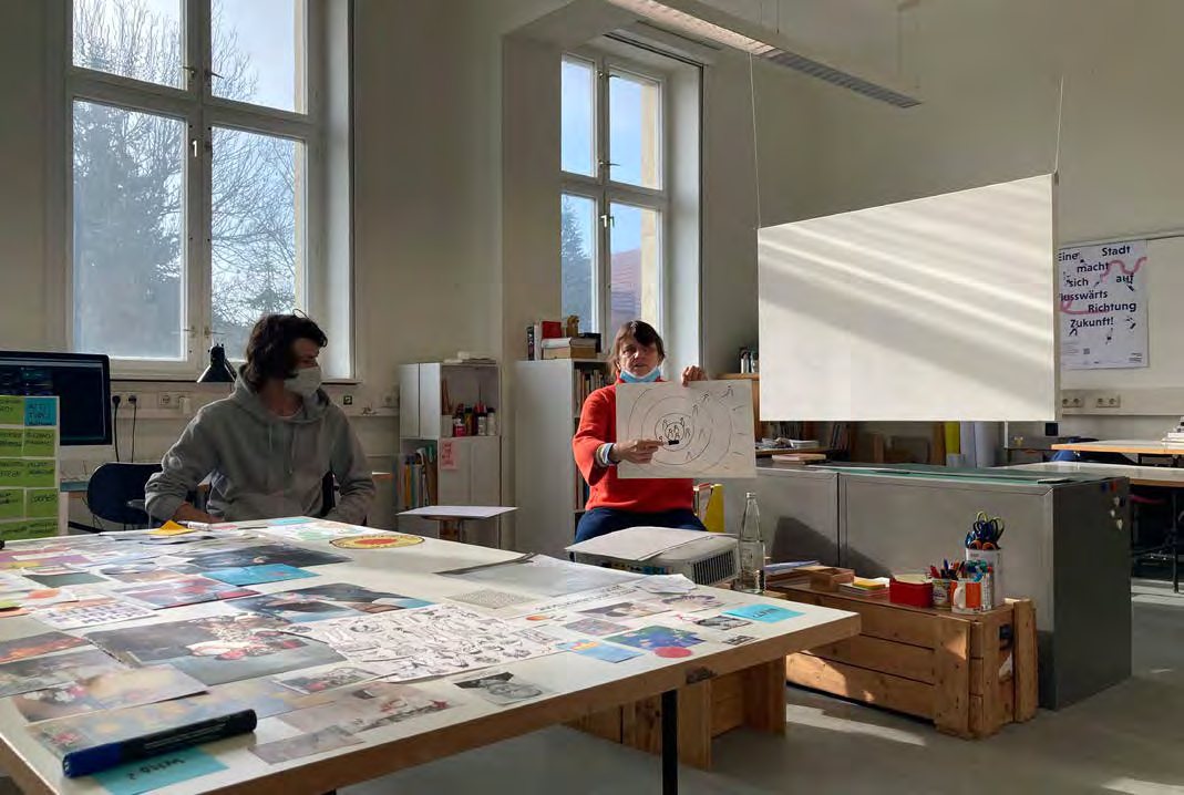 Gemeinsames Arbeiten am Tisch
